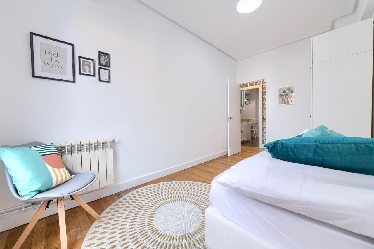 Apartamento Iturribide Hogar Moderno Junto Al Metro Bilbao Exterior foto
