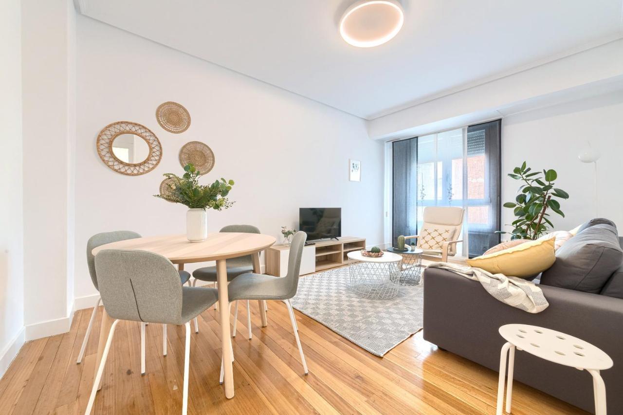 Apartamento Iturribide Hogar Moderno Junto Al Metro Bilbao Exterior foto