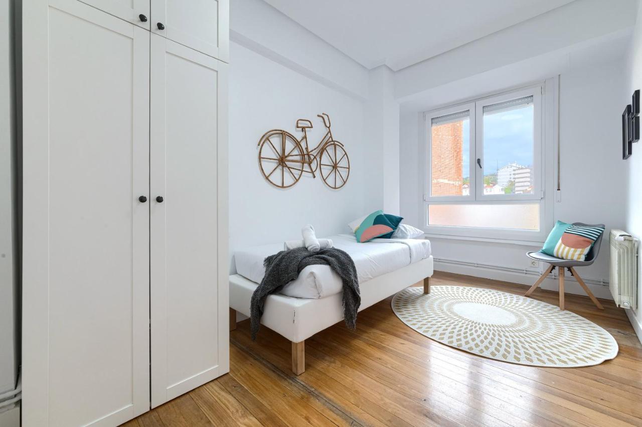 Apartamento Iturribide Hogar Moderno Junto Al Metro Bilbao Exterior foto